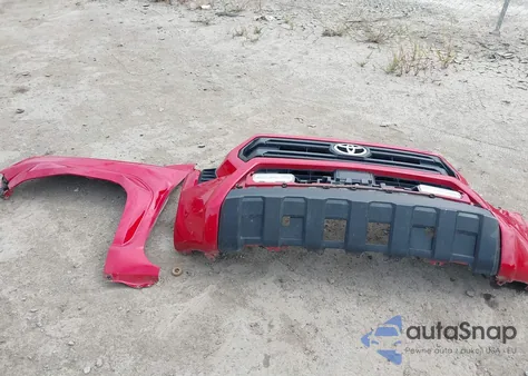 2024 Toyota Tacoma Sr5 2Wd z USA, uszkodzony, nr VIN 3TYKB5FN1RT002308